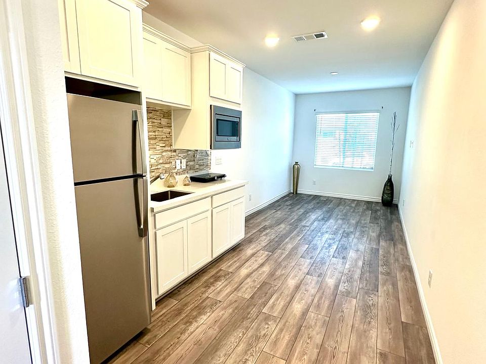 1st image of 4480 Peressini St