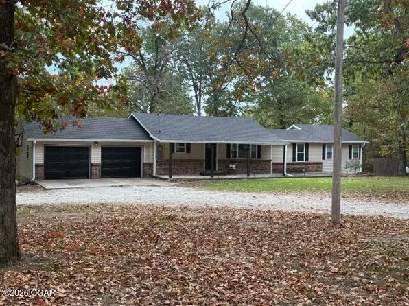 24638 Center Creek Dr, Webb City, MO 64870