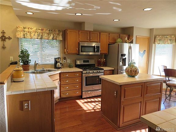 3rd image of 3618 Red Cedar Ct