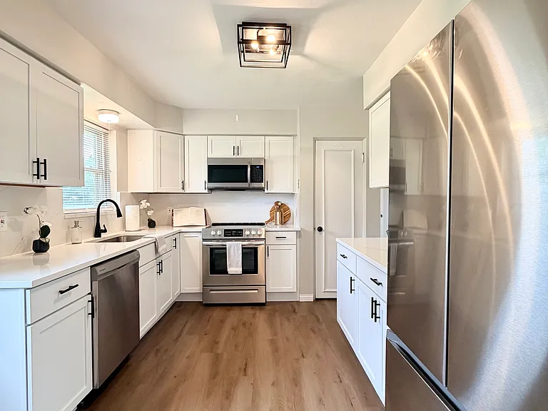24 Lincord Dr — Photo 2