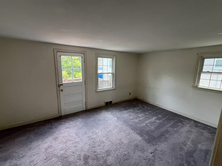 1241 Schiller Ave #2 — Photo 21
