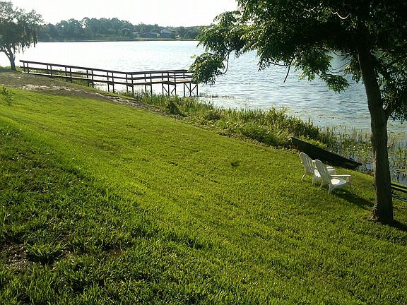 3rd image of 228 Blue Heron Ct
