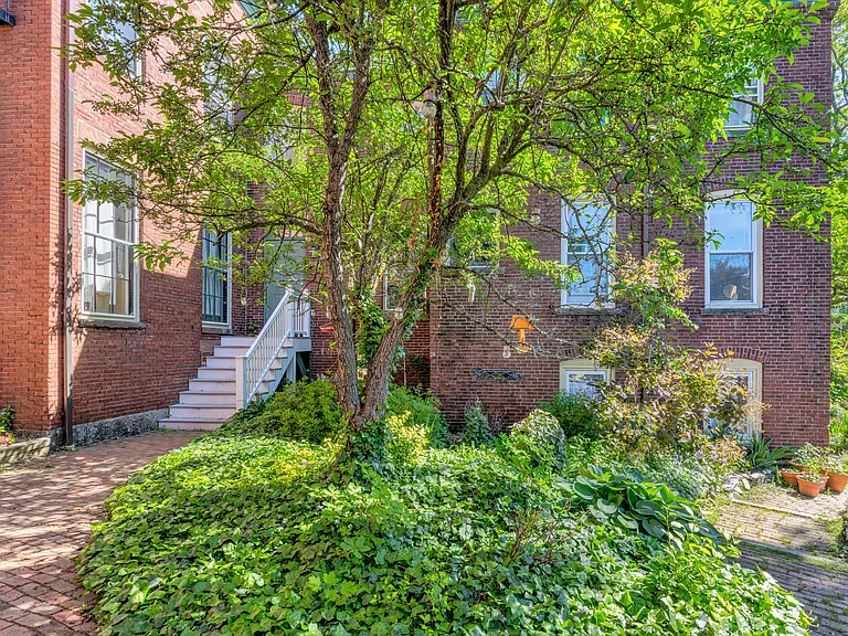 156 Danforth St #3 — Photo 37