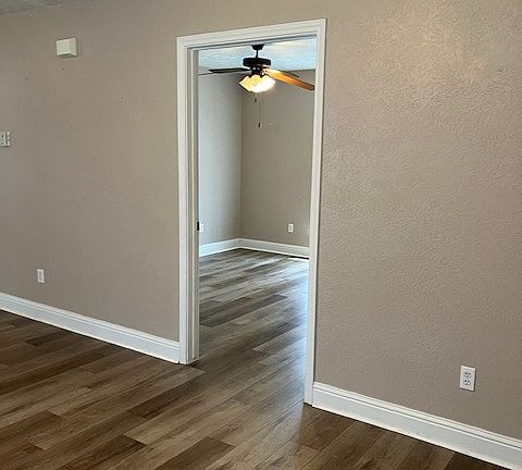 2nd image of 1004 Helena Ave