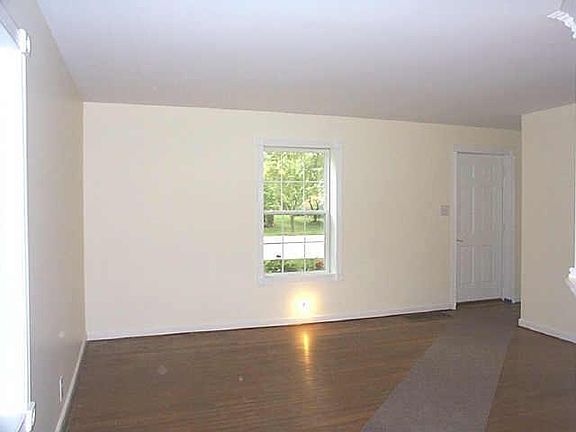 4th image of 5526 N Indianola Ave