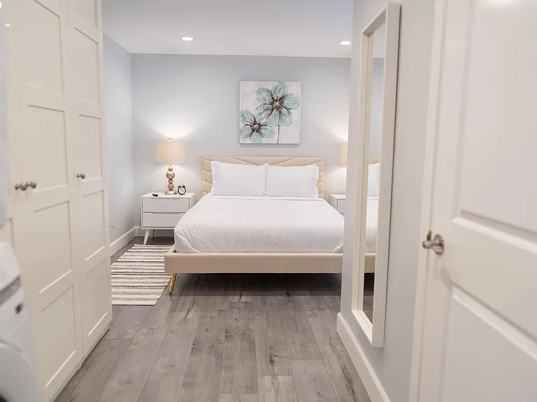 1058 Allen Ave — Photo 15