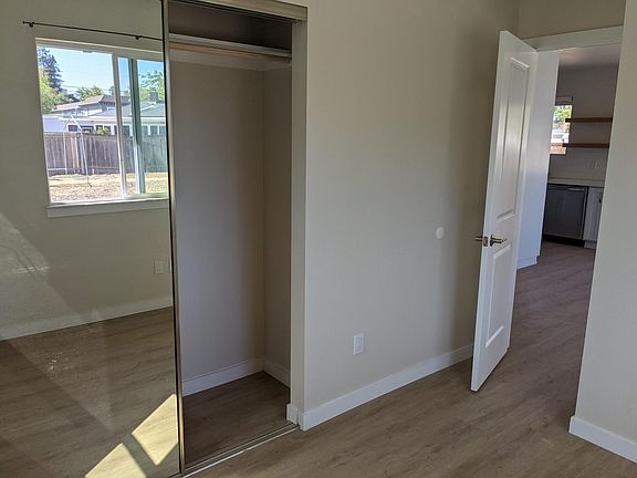 smaller room as bedroom or study