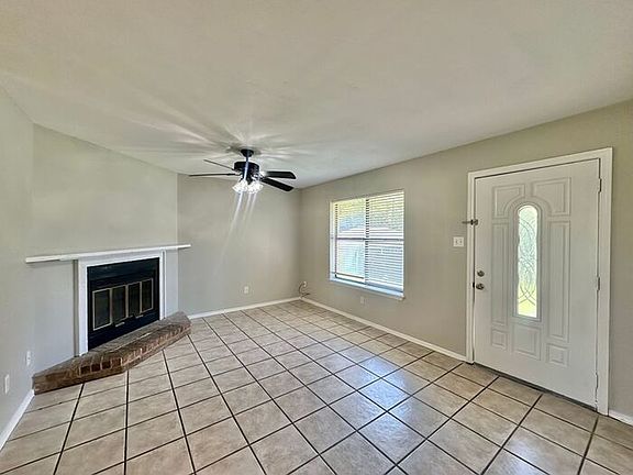 2nd image of 454 Stoneridge Dr