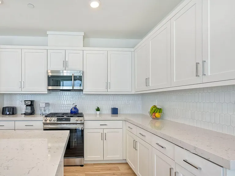 2301 Acara Cir — Photo 5