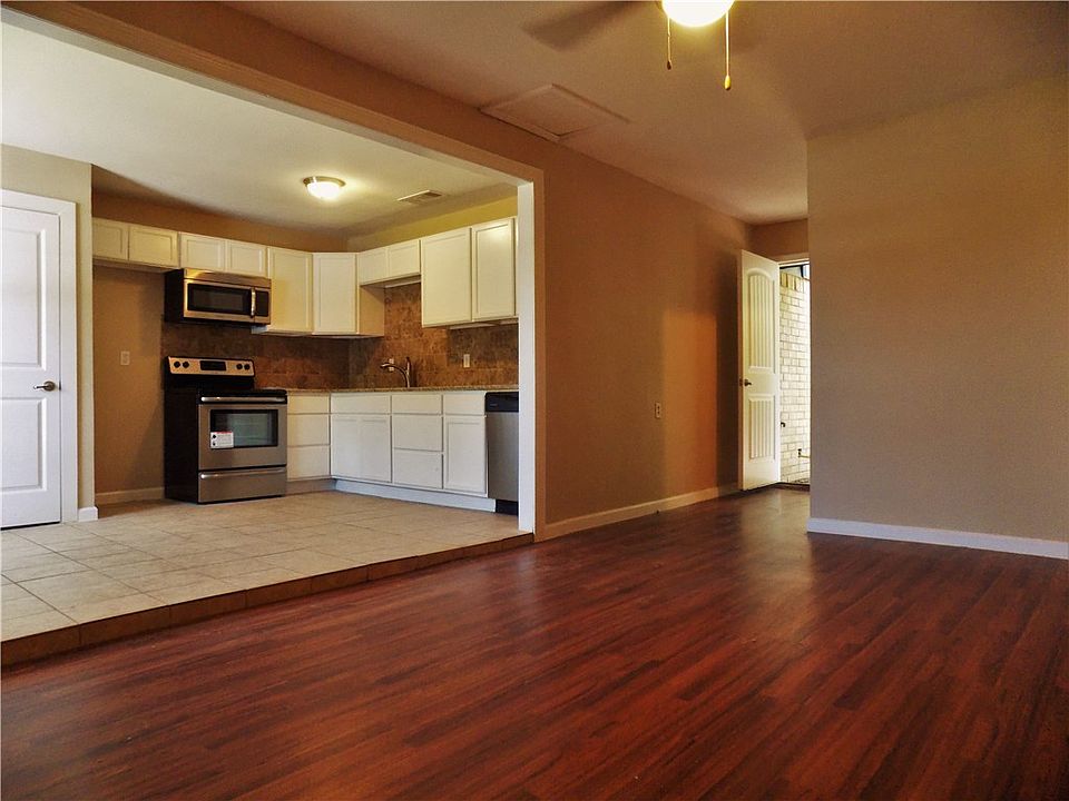 1st image of 114 Glenview Dr