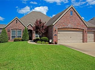 3907 SW Stonefield St, Bentonville, AR 72712