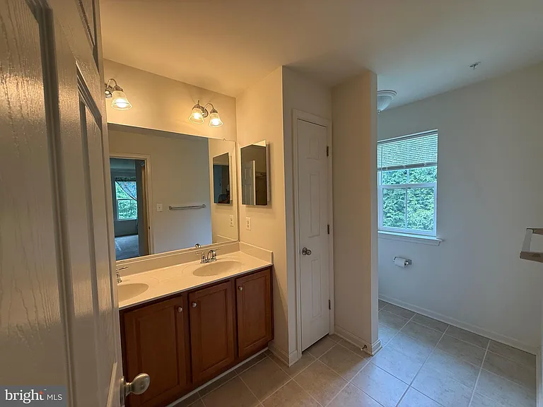 10215 Daventry Dr — Photo 29