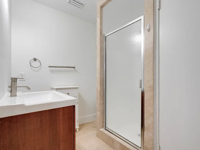 5005 Milam St — Photo 34
