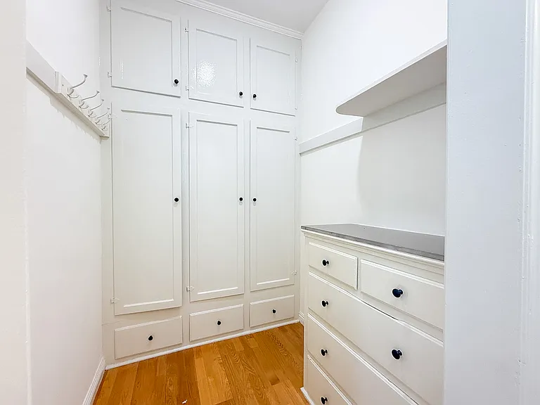 229 S Tower Dr #C — Photo 9