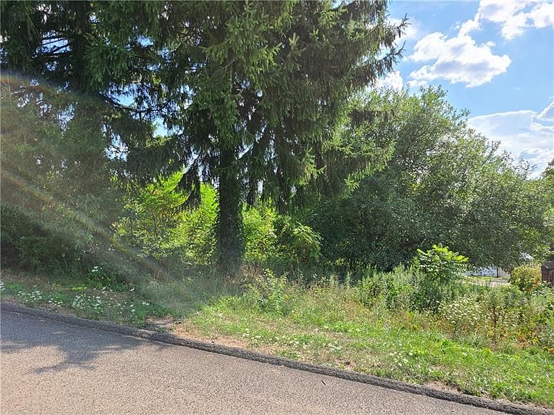 2nd image of 308 5th St