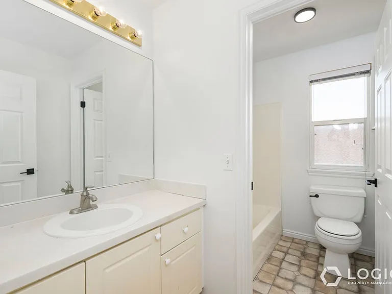 166 E Rawlins Ln — Photo 18
