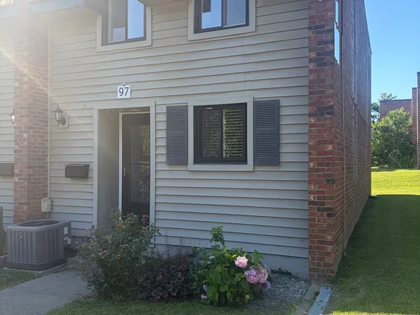 97 Chestnut Hls #97, New Hartford, NY 13413
