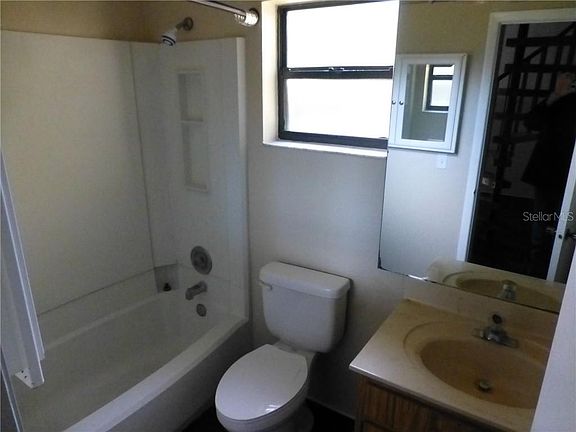 5th image of 2166 Bradford St APT 101