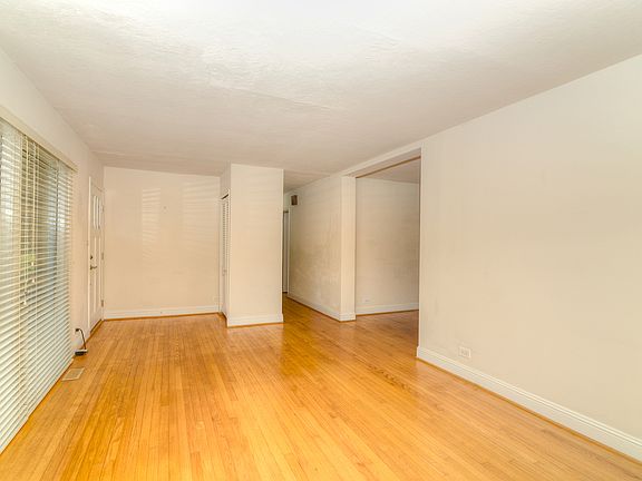 4th image of 6N002 Laurel Dr