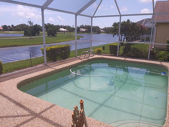 2nd image of 593 Dawson Dr