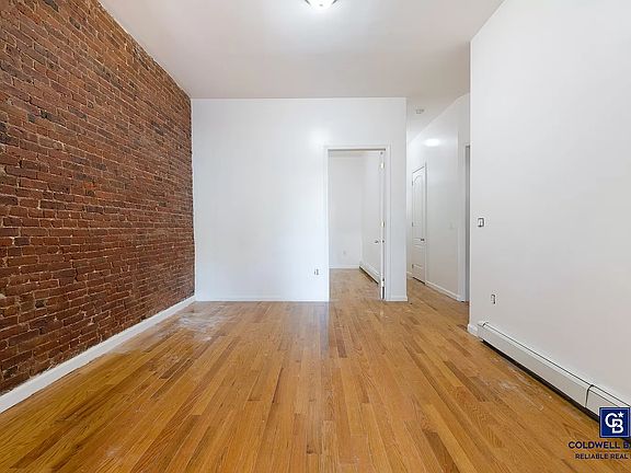 5th image of 160 E 105th St