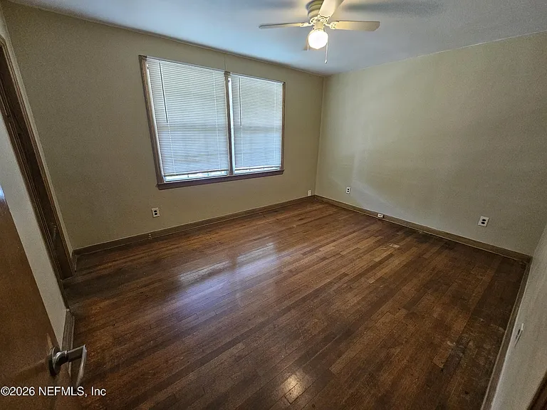 444 Alder St — Photo 8