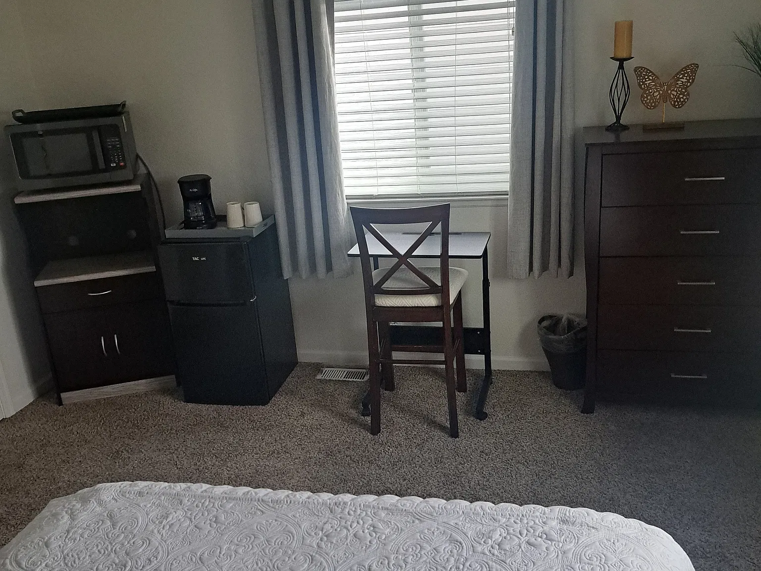 1 bed, 1350 sqft, $1,100 — Photo 4