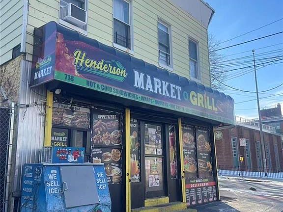 2nd image of 718 Henderson Ave