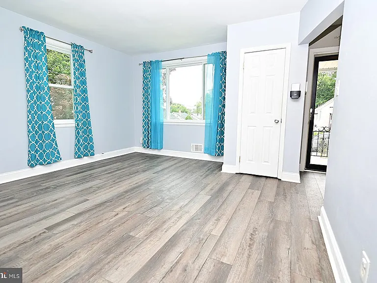4718 Blue Ridge Ave — Photo 6