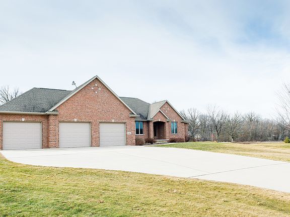 3rd image of 1156 Moonriver Dr