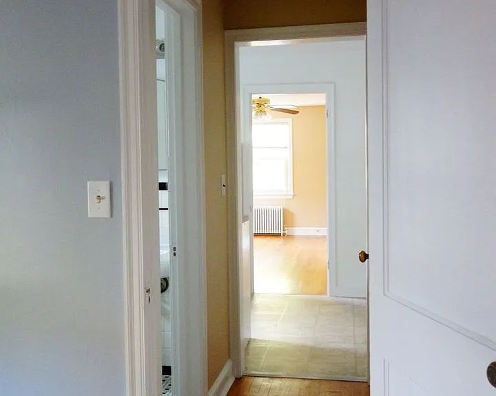 8206 Greenwood Ave — Photo 43