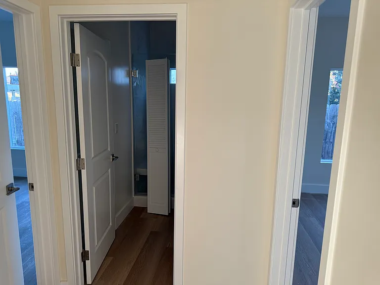 825 Bilton Way #B — Photo 18
