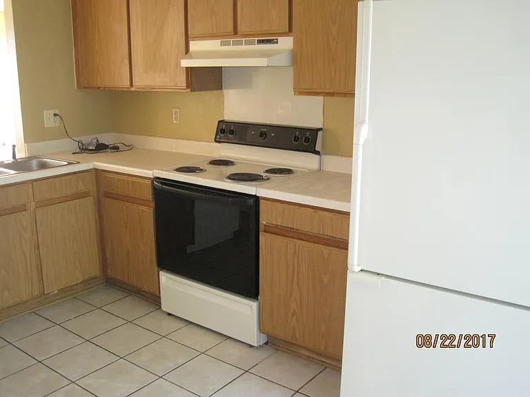 4911 Kenton Lake — Photo 7