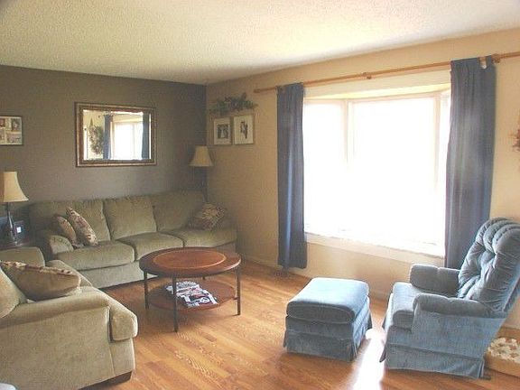 3rd image of 480 Gibbs Dr