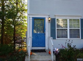 2388 Quill Ct, Mahwah, NJ 07430