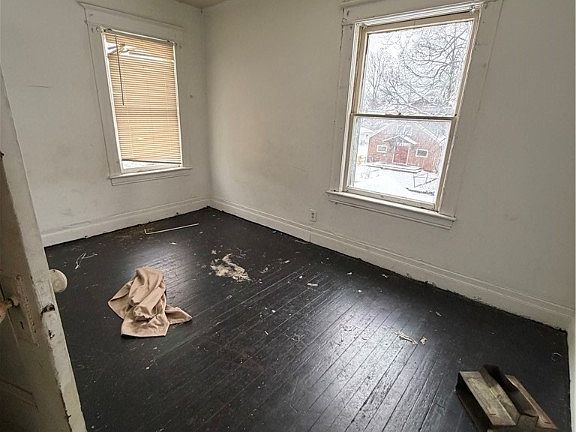 2nd image of 363 Flint St