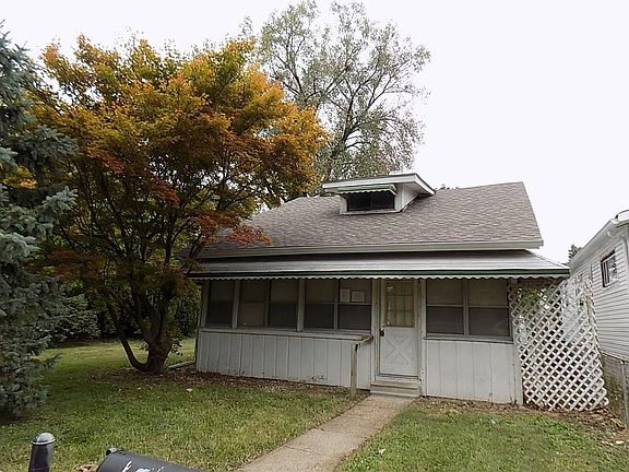 2nd image of 1552 Nelson Ave