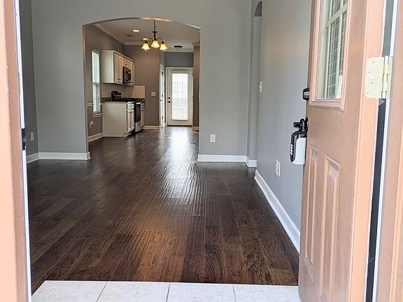 4th image of 114 Velena St