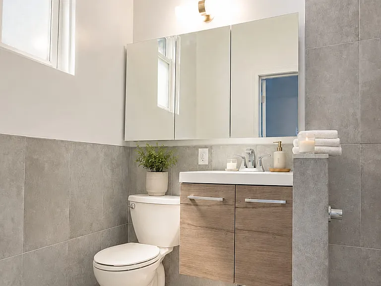 666 Saint Johns Pl #2R — Photo 6
