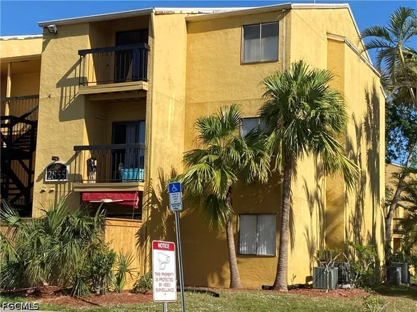 2855 Winkler Ave APT 124, Fort Myers, FL 33916
