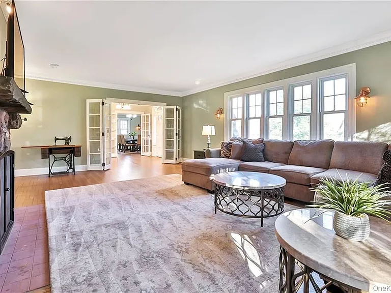 245 E Townline Rd — Photo 10