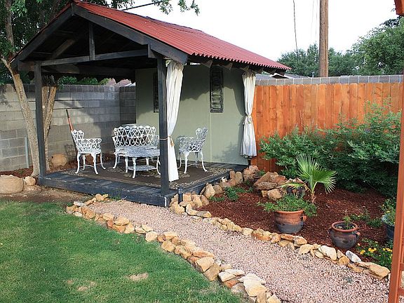 3rd image of 3710 Blossom Ln