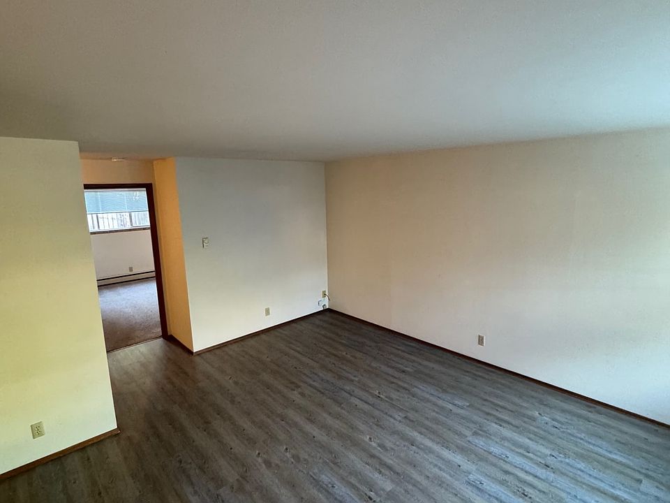 1st image of 2365 48th Ave SW APT 3