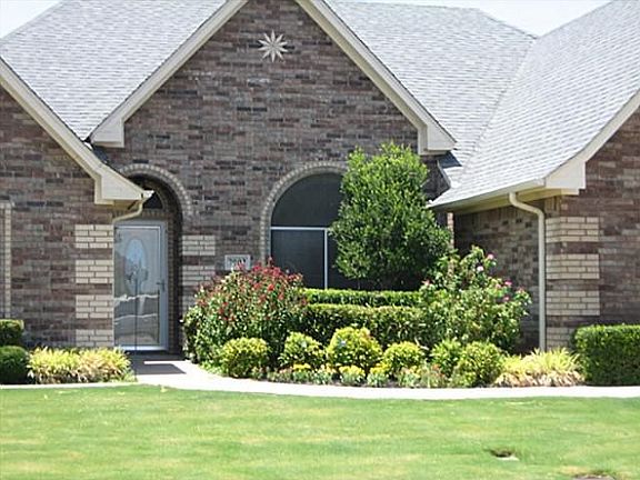 2nd image of 7902 Skyline Dr