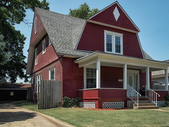 2nd image of 1006 S Santa Fe Ave