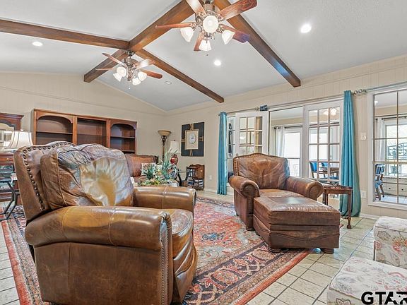 3rd image of 503 Pinehill Rd