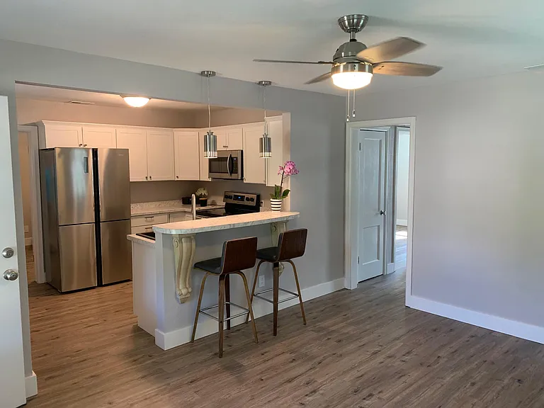 1602 N Volutsia Ave — Photo 7
