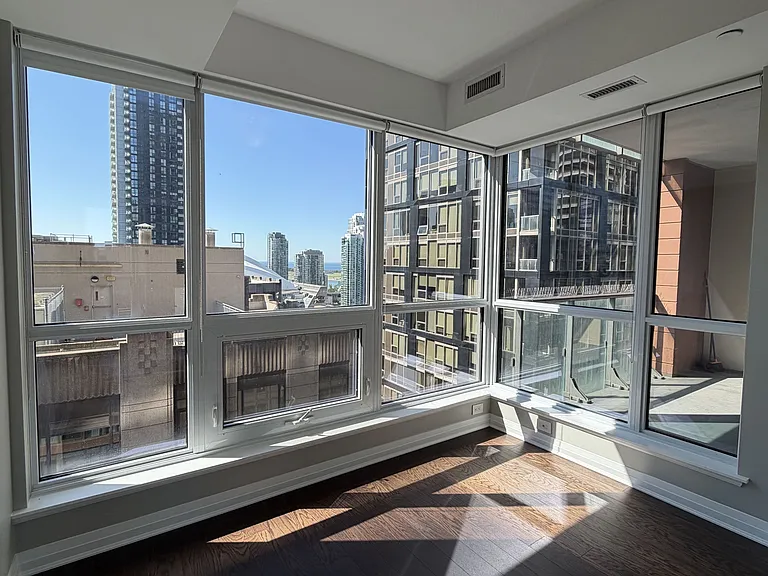 8 Mercer St #2107 — Photo 16