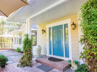 1253 Foots Creek Rd, Gold Hill, OR 97525