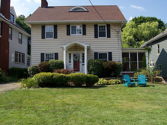 2nd image of 239 Metz Ave